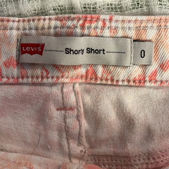 Pink Levi Jean Shorts 🔥♥️ - Picture 2 of 5